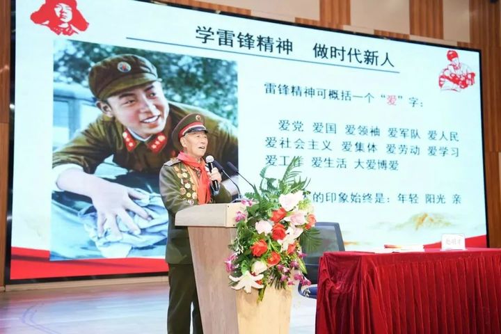 赵明才走进南京书人实验学校为新时代少年们上了一堂生动的“人生信仰课”。校方供图